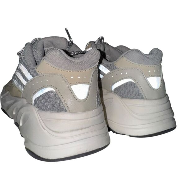 2021 Adidas Yeezy Boost 700 V2 Cream Men’s Sz 10 - Picture 7 of 11